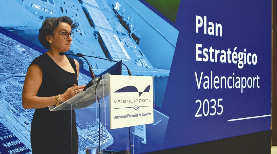 Mar Chao, presidenta de la Autoridad Portuaria de Valencia, en la presentación del Plan Estratégico 2035. Foto J.C.P.