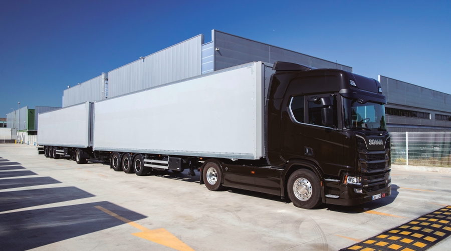 La reciente reforma del Reglamento General de Vehículos introdujo nuevas condiciones de circulación para duotráileres y megacamiones.