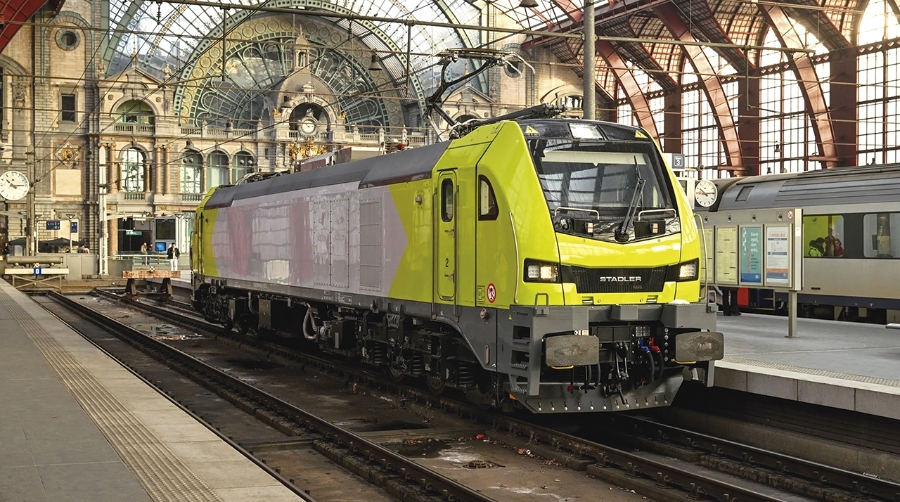 Locomotora eléctrica EURO6000 de Stadler.