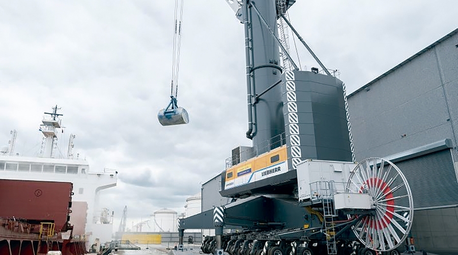 La demanda de grúas portuarias eléctricas Liebherr crece un 400%