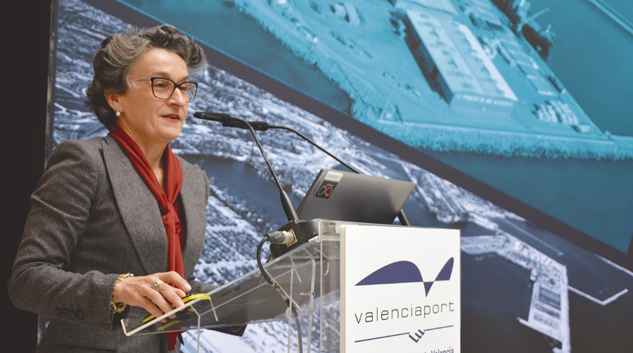 Mar Chao, presidenta de la Autoridad Portuaria de Valencia, durante la presentación del Plan Net Zero Emissions de Valenciaport. Foto J.C.P.