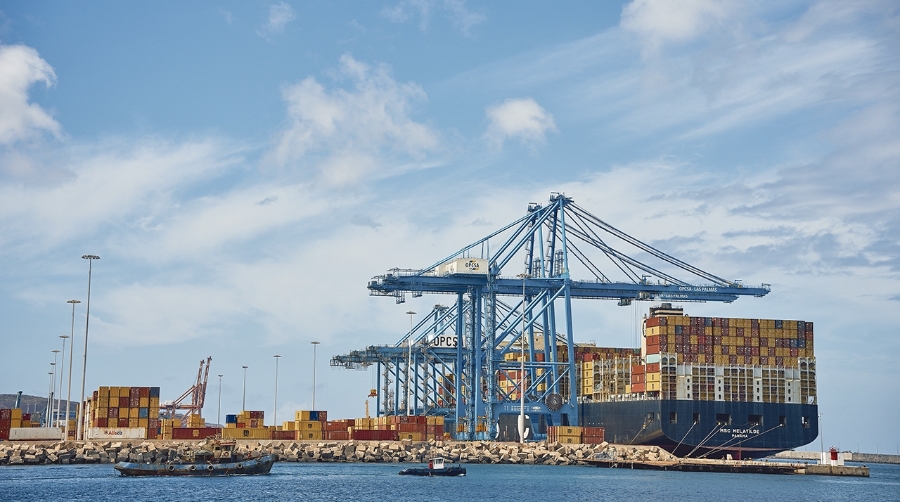 Las Palmas se sitúa como cuarto puerto español en el primer semestre