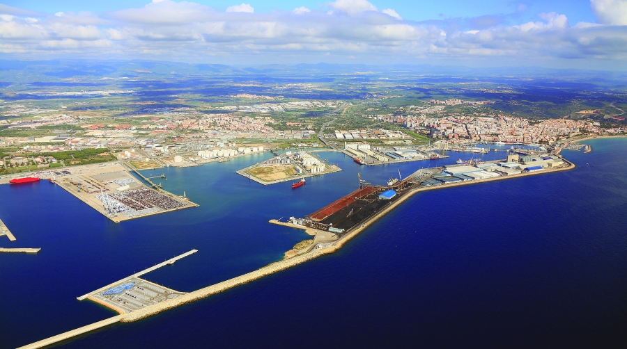 Tarragona es el puerto mejor valorado por los fabricantes españoles.