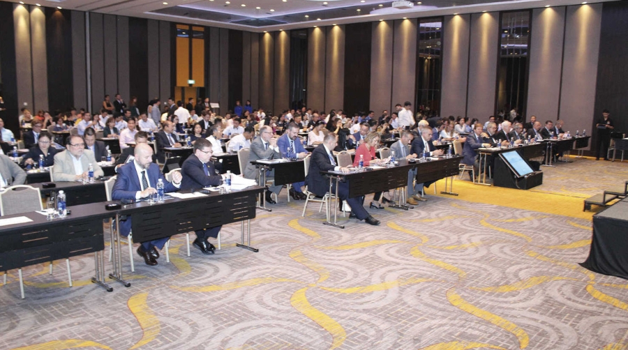 Barcelona pone su potencial log&iacute;stico al servicio del comercio exterior de Vietnam