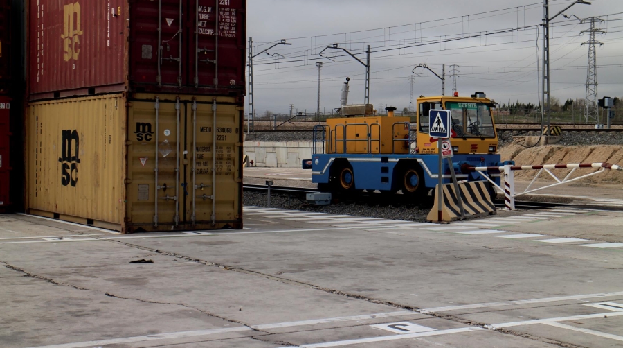 Ayer estaba previsto que llegaran a Madrid los primeros trenes desde Valencia vía el corredor directo. Foto M.J.