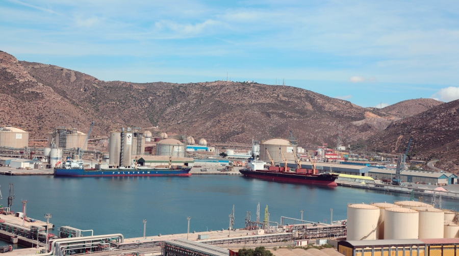 La apuesta del Puerto por diversificar sus tráficos ha permitido que el movimiento de graneles sólidos aporte el mejor dato registrado en el Puerto de Cartagena.