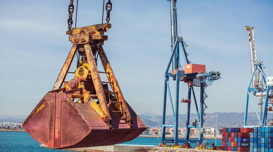 Los puertos refuerzan su perfil energético