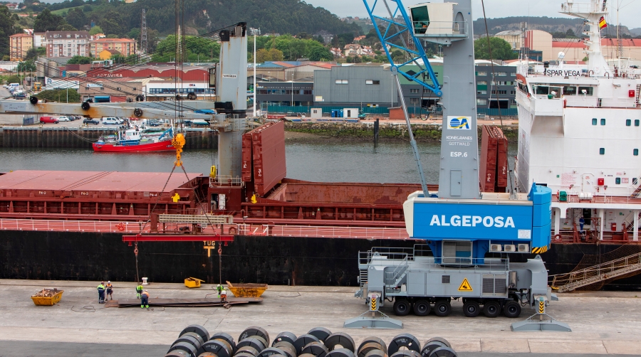 El tráfico de mercancías del Puerto de Avilés superó los 2,3 millones de toneladas en el primer semestre