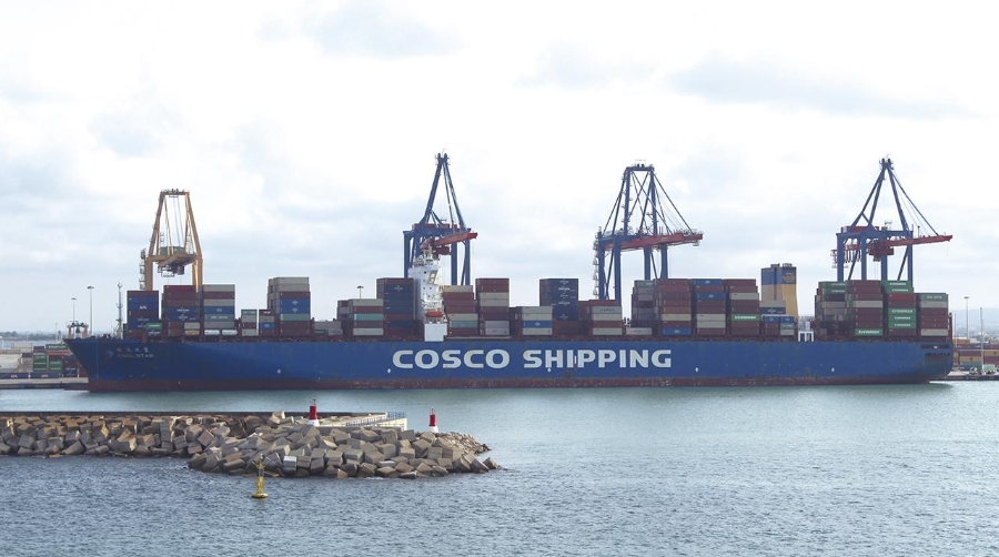 La naviera ha anunciado que el importe del recargo se revisará mensualmente. Foto: J.C.P.