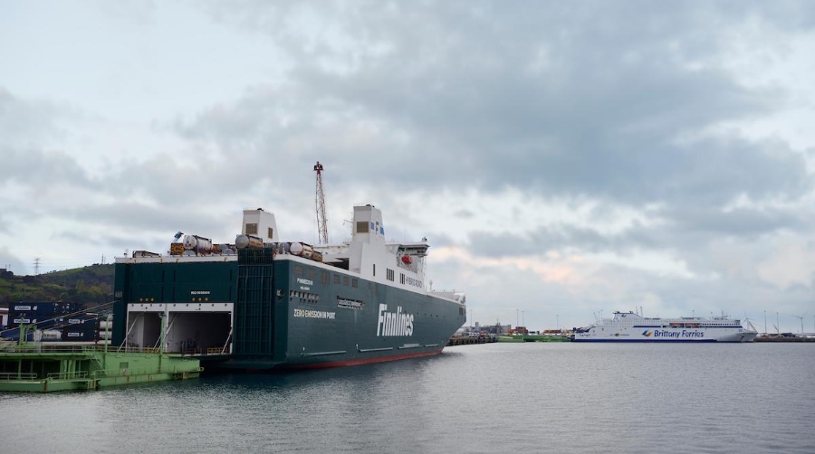Buques de Finnlines y Brittany Ferries en el Puerto de Bilbao.