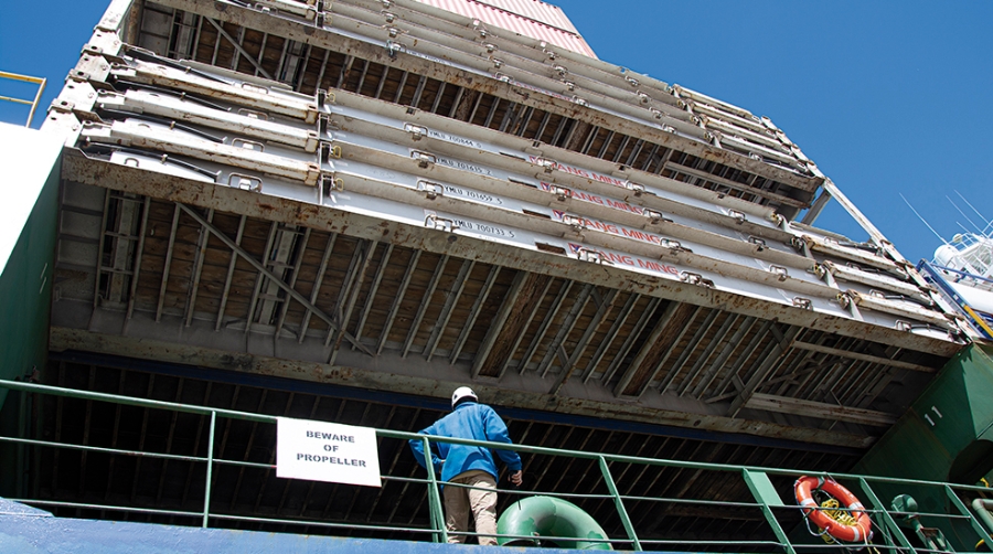La nueva normativa restringe a casos excepcionales los servicios de inspecci&oacute;n de los buques. Foto: Alba Garc&iacute;a.