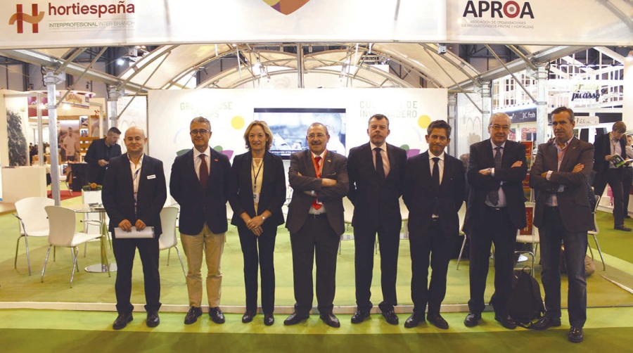 Almer&iacute;a establece un nuevo servicio mar&iacute;timo para exportar frutas y verduras a Europa