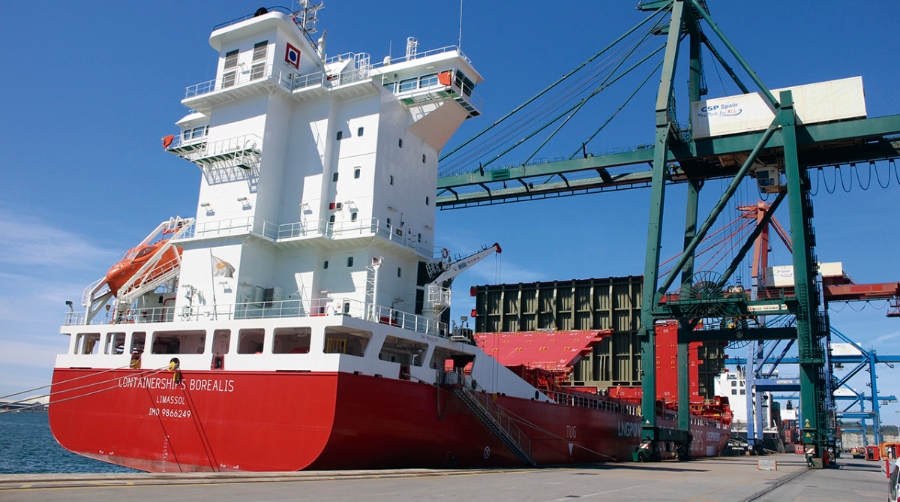 El &ldquo;Containerships Borealis&rdquo; escal&oacute; el 7 de junio en el Puerto de Bilbao. Foto J.P.