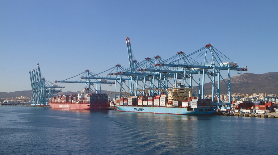 Los contenedores llenos de importación y exportación han crecido hasta octubre un 4,5%.