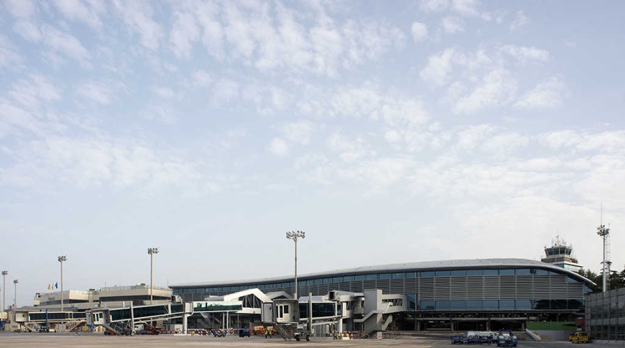 El Aeropuerto de Valencia bonificar&aacute; a las empresas que se instalen en el centro de carga