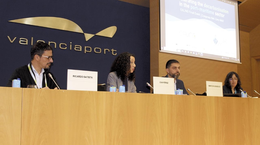Ricardo Batista, Policy Officer DG Move Waterborne Department, European Comission; Eva Pérez, secretaria general de la Alianza Net-Zero MAR; Marcos González, Deputy Head of Unit Carbon Markets and Clean Industry (CLIMA B) DG Clima y María Guillén, Policy Officer, Low Emission Future Industries DG RTD European Comission y. Foto: J.C.P.