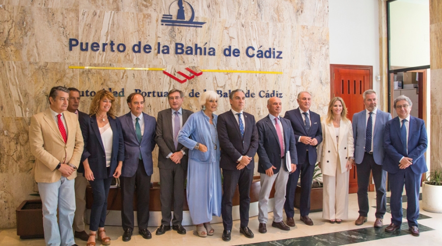 La reuni&oacute;n entre Bendodo y los puertos andaluces se celebr&oacute; en la Autoridad Portuaria de C&aacute;diz.