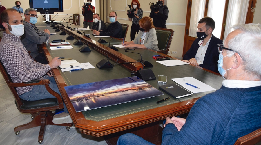 Rib&oacute; matiza su mensaje y pide resolver los efectos de la Terminal Norte &ldquo;con o sin DIA&rdquo;
