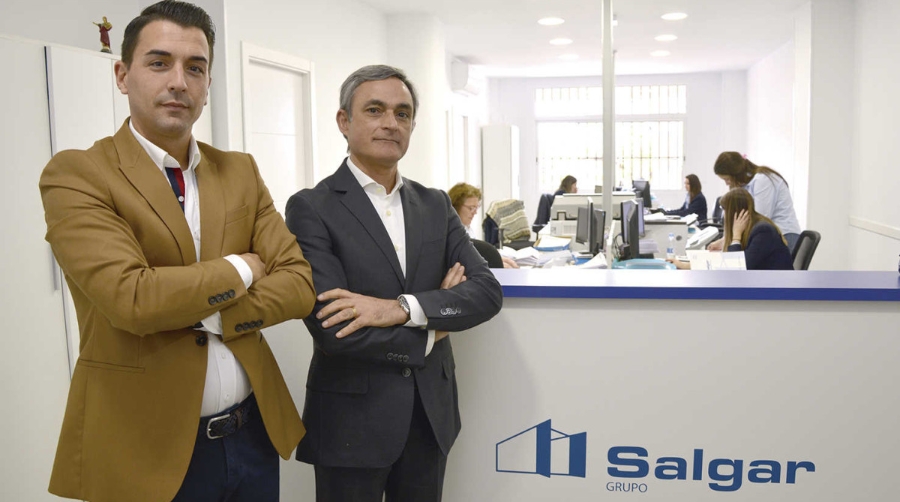 Xavier Sales, director general de Grupo Salgar, y Paulo Gomes, responsable de la sede en Portugal. Foto Alba Prado.