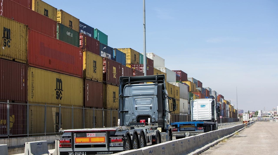 Cuatro de cada diez transportistas denuncia que el pago por sus servicios se retrasa, como mínimo, hasta los 60 días.