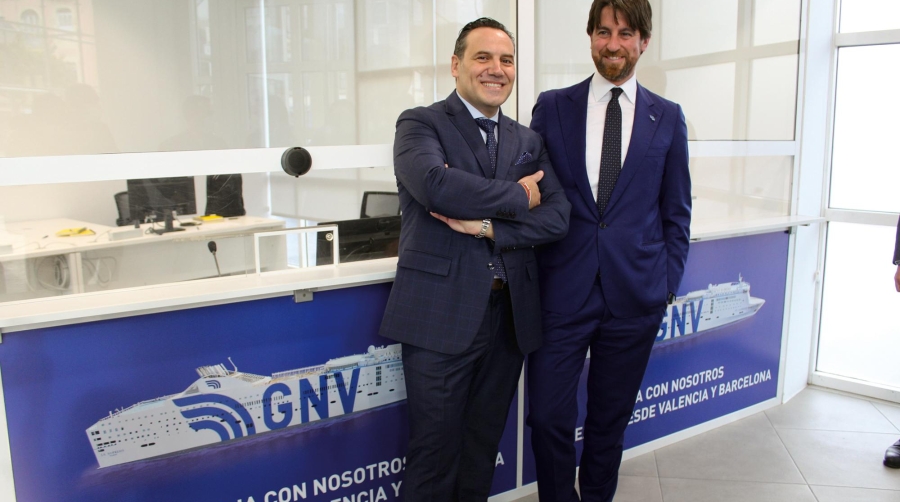 Daniel Mozo, director de Carga para España de GNV y director de la oficina de Valencia; y Matteo Catani, CEO de Grando Navi Veloci. Foto: Raúl Tárrega.