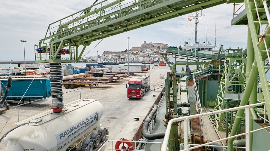 La AP de Baleares estudia desarrollar una Zona de Actividades Logísticas en el Puerto de Eivissa