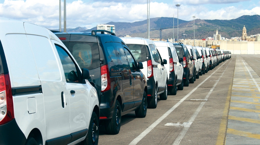 El Puerto de M&aacute;laga recupera el tr&aacute;fico de importaci&oacute;n de veh&iacute;culos