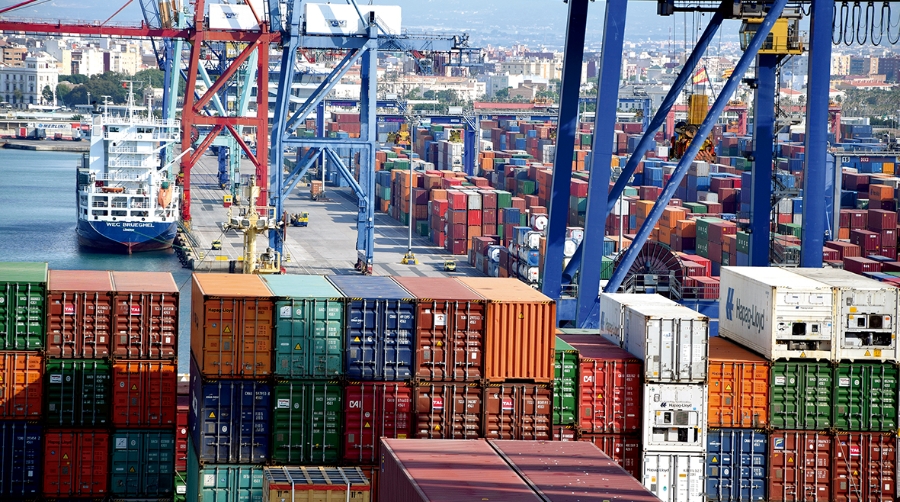 El Puerto de Valencia prev&eacute; recuperar parte de sus tr&aacute;ficos perdidos a partir de abril