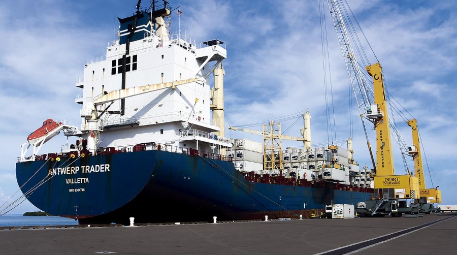 El puerto ya cuenta con cuatro grúas móviles portuarias de Konecranes.
