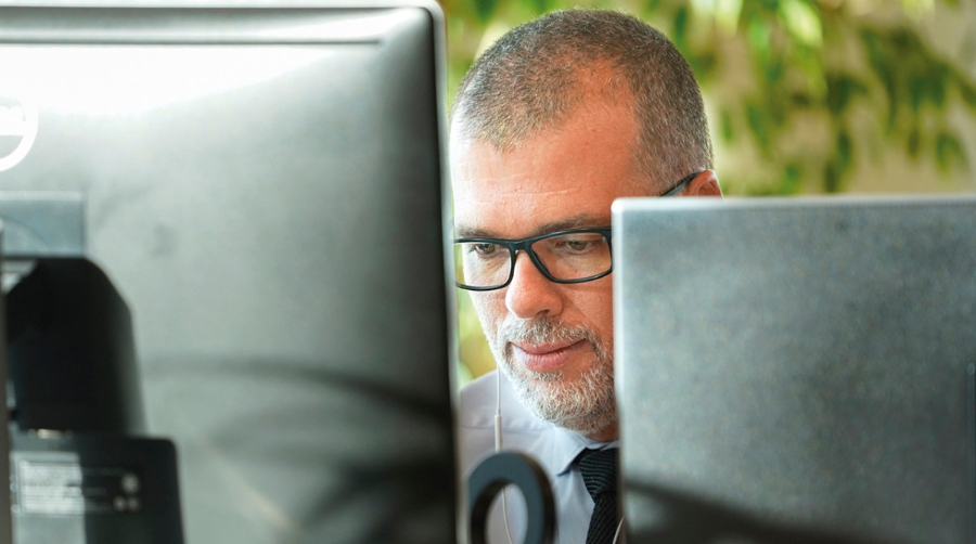 Tarragona defiende la competitividad de situar al cargador en el centro del puerto