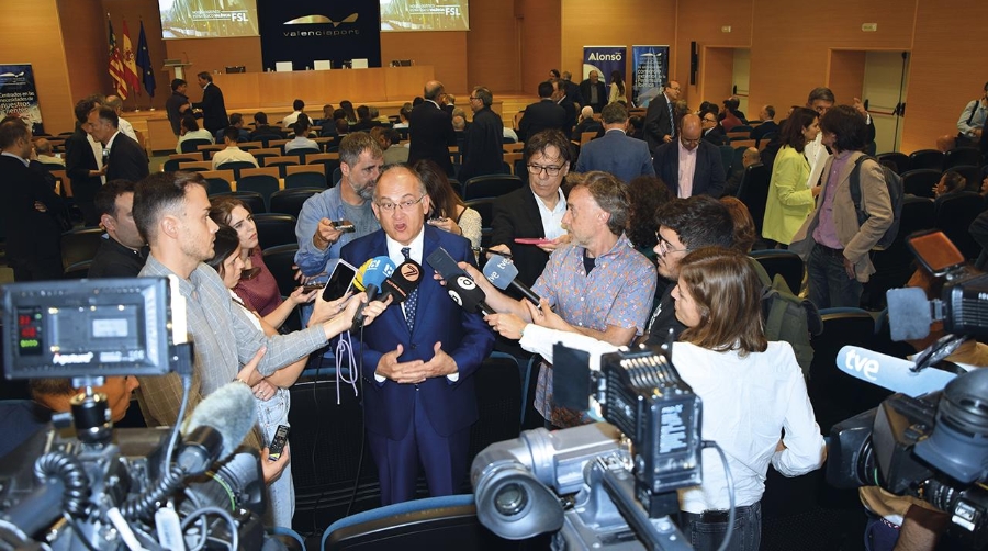 Calabuig anima a “mirar hacia el futuro” para desarrollar la Terminal Norte