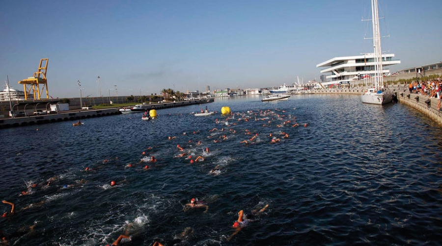 La Marina acoger&aacute; 10 eventos deportivos populares, regatas y el Valencia Boat Show en 2014