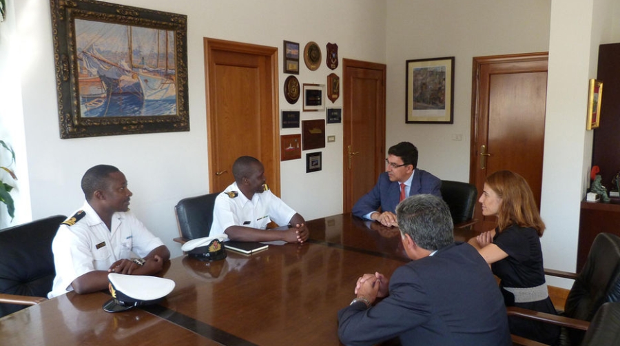 El presidente de la AP de Vigo recibe al comandante del buque oceanogr&aacute;fico de la armada de Kenia &ldquo;Mtafiti&rdquo;