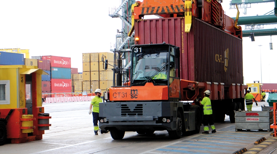 El Gobierno matiza la reforma de la estiba tras lograr el consenso con patronal y sindicatos