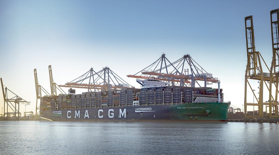 El servicio incluye escalas en el puerto de Valencia (en la imagen) y el de Algeciras.
