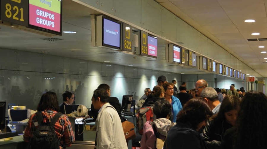 El Aeropuerto de Barcelona destina 14 mostradores exclusivos a la facturaci&oacute;n de pasajeros de crucero