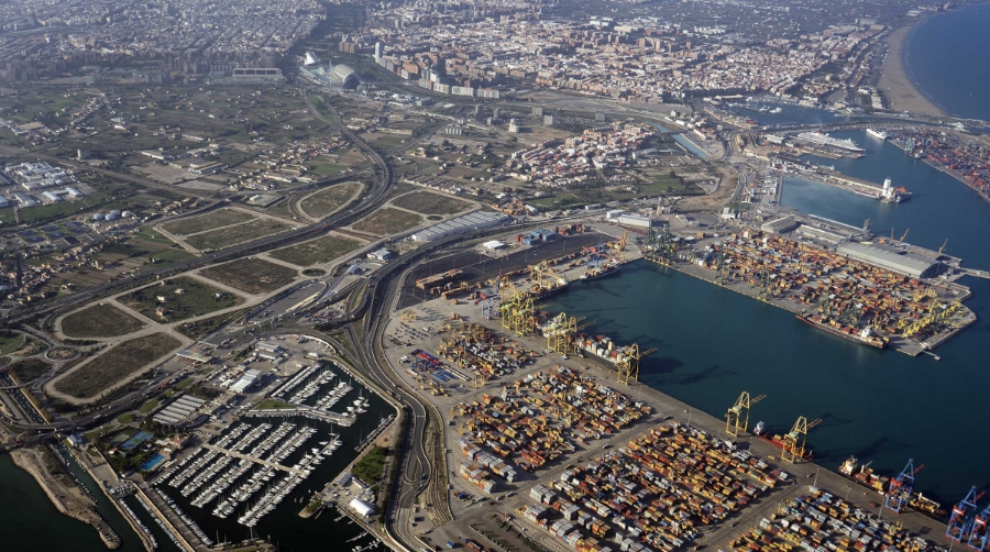 El Ayuntamiento de Valencia rechaza una moci&oacute;n para paralizar la ZAL