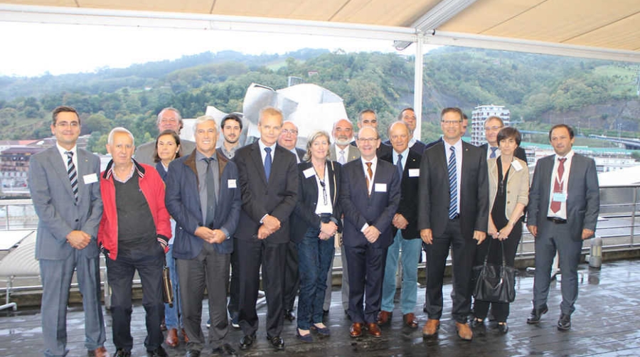 Flandes acerca el potencial log&iacute;stico de sus v&iacute;as y canales navegables a las empresas de Euskadi