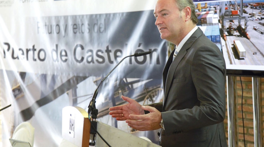 Fabra: "Es fundamental mejorar nuestras infraestructuras y generar mayor sinergia con los sectores empresariales estrat&eacute;gicos"