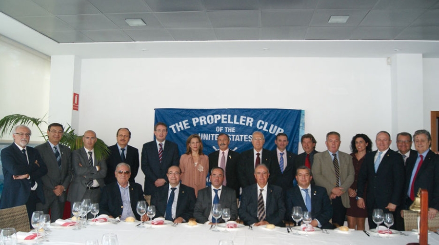 S&aacute;nchez de Le&oacute;n: "El Puerto de Castell&oacute;n requiere de unas infraestructuras que se al&iacute;en con el af&aacute;n de competitividad"