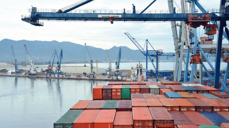 El tr&aacute;fico de mercanc&iacute;as de PortCastell&oacute; crece un 12,9% en el mejor septiembre de su historia