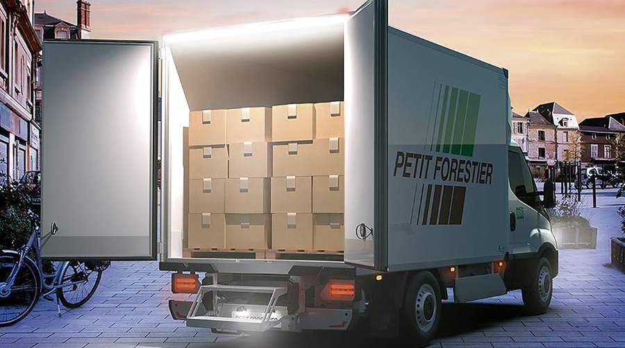 A finales de 2021, Petit Forestier inició un importante proyecto de optimización de sus actividades de transporte