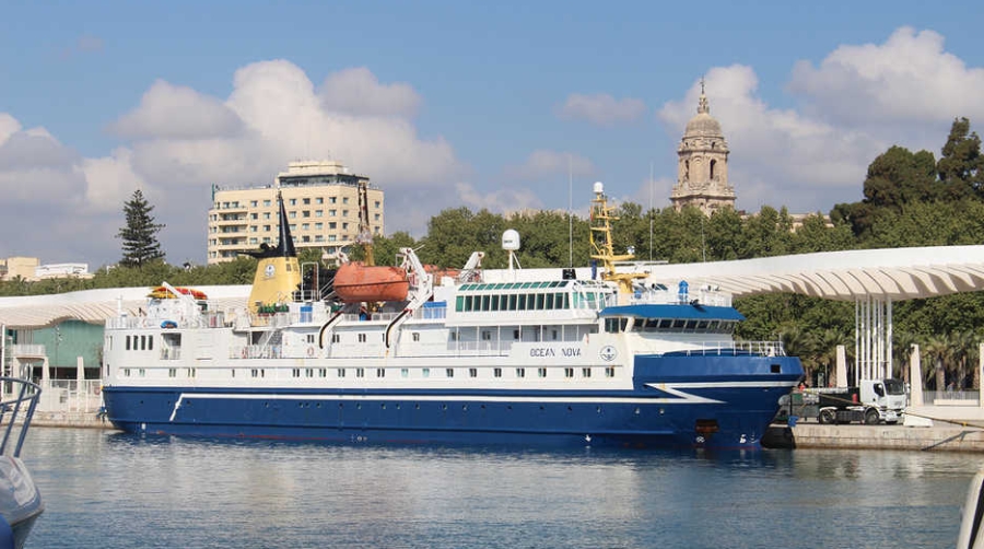 El &quot;Ocean Nova&quot; se estrena en el Puerto de M&aacute;laga