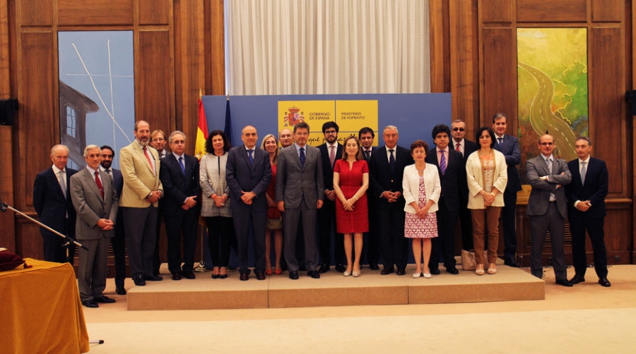 Pastor reivindica la honorabilidad y el compromiso de los funcionarios del Ministerio de Fomento