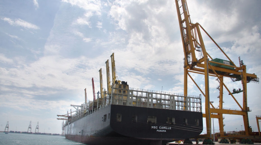 La huelga en las empresas del sector paraliza&nbsp;el Puerto de Valencia e inquieta a la Comunidad Portuaria
