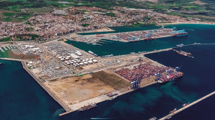 TTI Algeciras da el primer paso para alcanzar los 2,8 millones de TEUs de capacidad