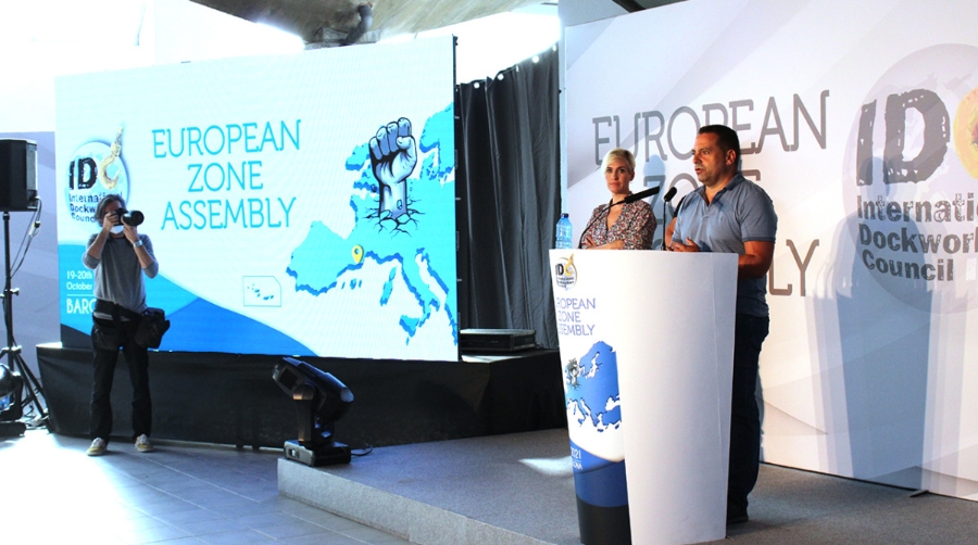Estibadores de toda Europa debaten en Barcelona el futuro de la estiba