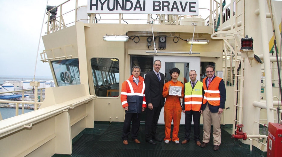 El &quot;Hyundai Brave&quot; escala en Valencia tras su incorporaci&oacute;n al servicio EUM de HMM