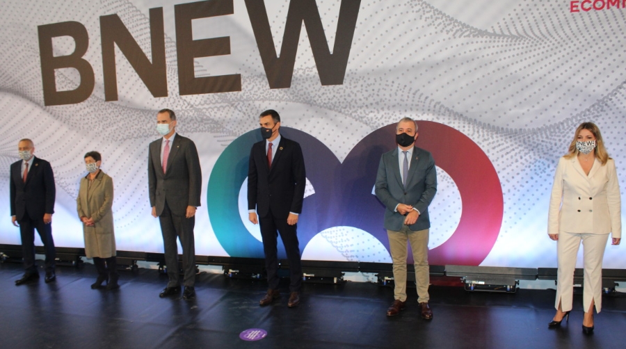 El rey Felipe VI y Pedro S&aacute;nchez presiden los premios a Mejor Innovaci&oacute;n de BNEW