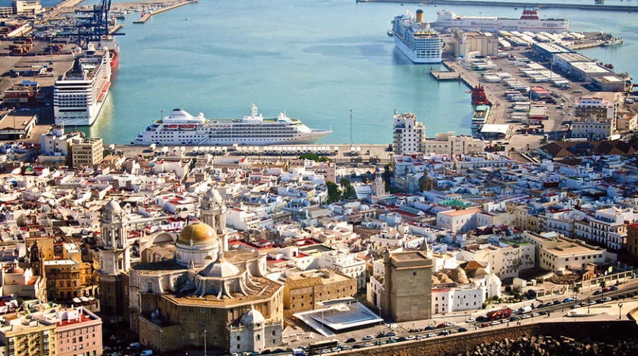 Los cruceros dejaron 15,8 millones de euros en el entorno de la Bah&iacute;a de C&aacute;diz